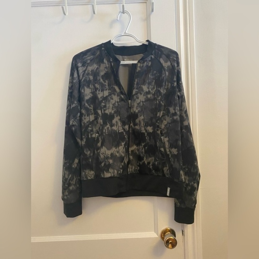 COLUMBIA size small